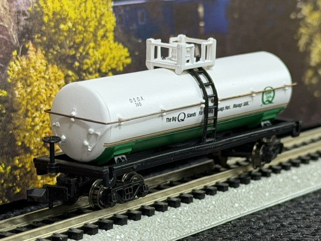 #1536 Bachmann 73487 N Scale Quaker State Tank Car OSOX 746 NOS