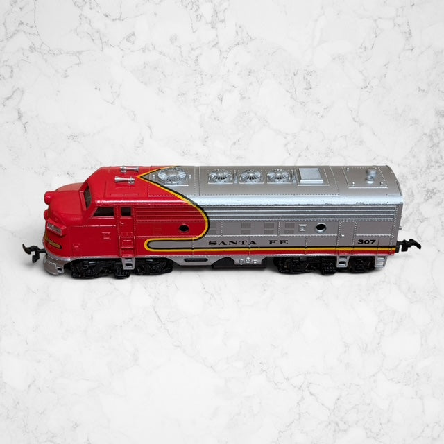 #1428 Bachmann HO EMD F9 Santa Fe #307 Warbonnet Diesel 61502