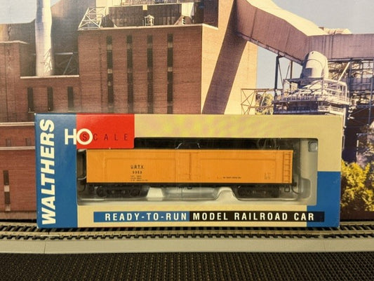 #1529 Walthers 932-5486 HO Scale GACX Wood Reefer – URTX #3353 – Orange/Black – NOS