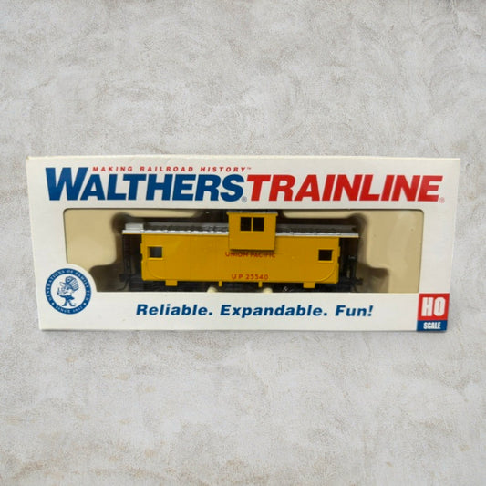 $1473 Walthers 931-1502 HO Union Pacific UP 25540 Cupola Caboose