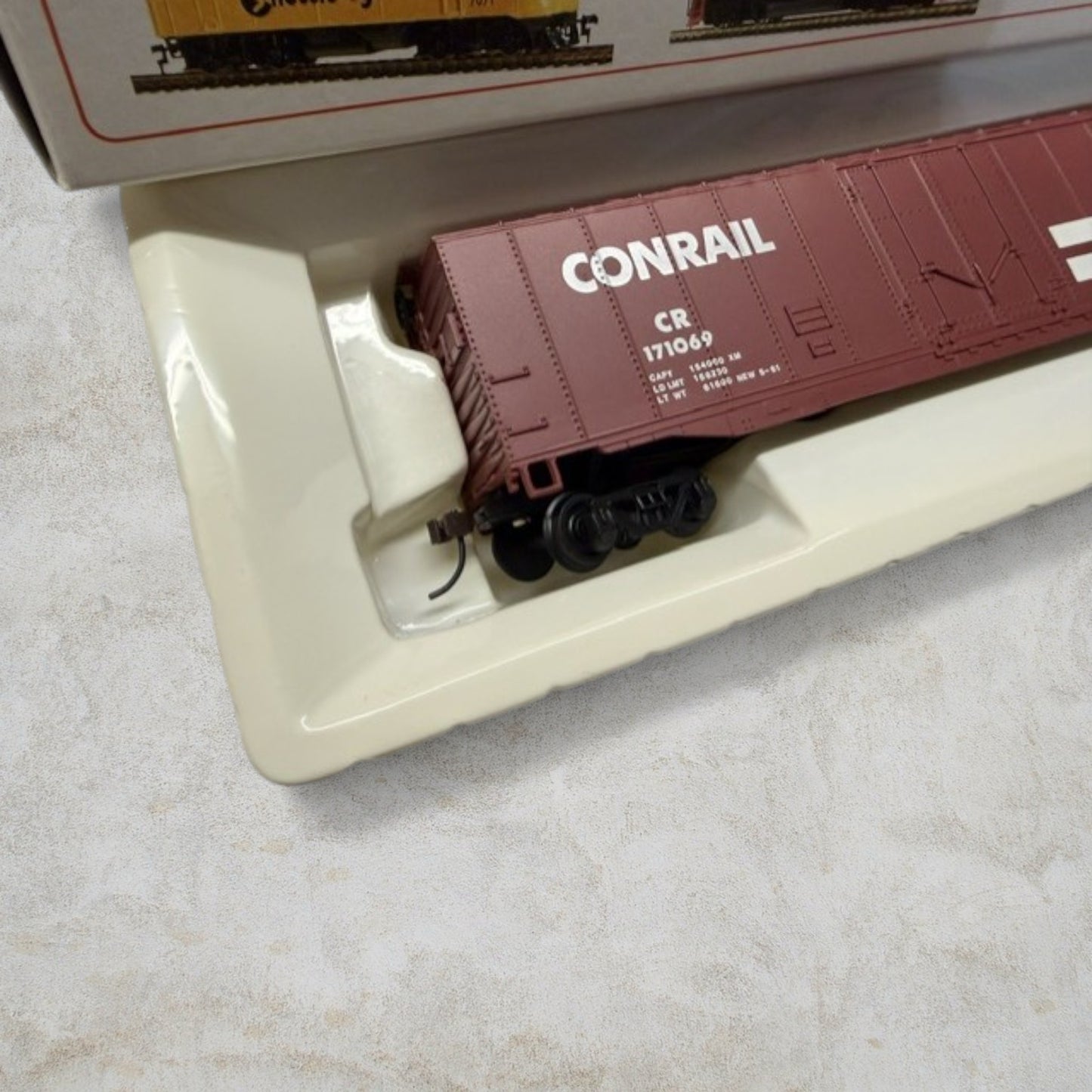 #1212 Bachmann HO Scale Conrail 50' Box Car – CR #171069 – Item #76036 – Brown – Ready-to-Run