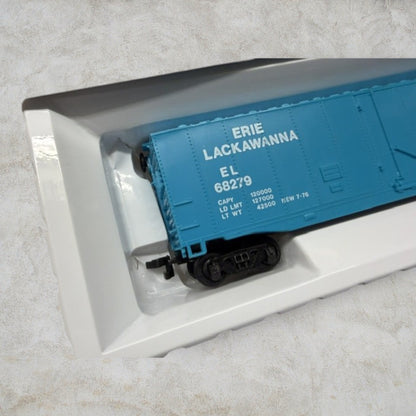 #1188 Bachmann HO Scale Erie Lackawanna 51' Plug-Door Box Car – EL #68279 – Item #71649 – Ready-to-Run with Original Box