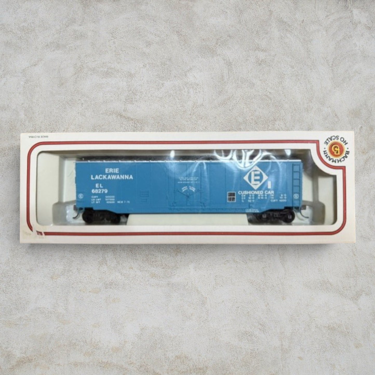 #1211 Bachmann HO Scale Erie Lackawanna 50' Cushioned Box Car – EL #68279 – Item #76036 – Ready-to-Run