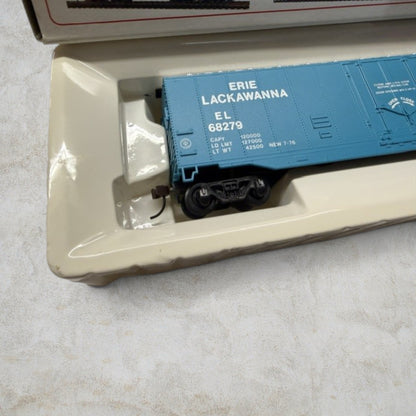 #1211 Bachmann HO Scale Erie Lackawanna 50' Cushioned Box Car – EL #68279 – Item #76036 – Ready-to-Run