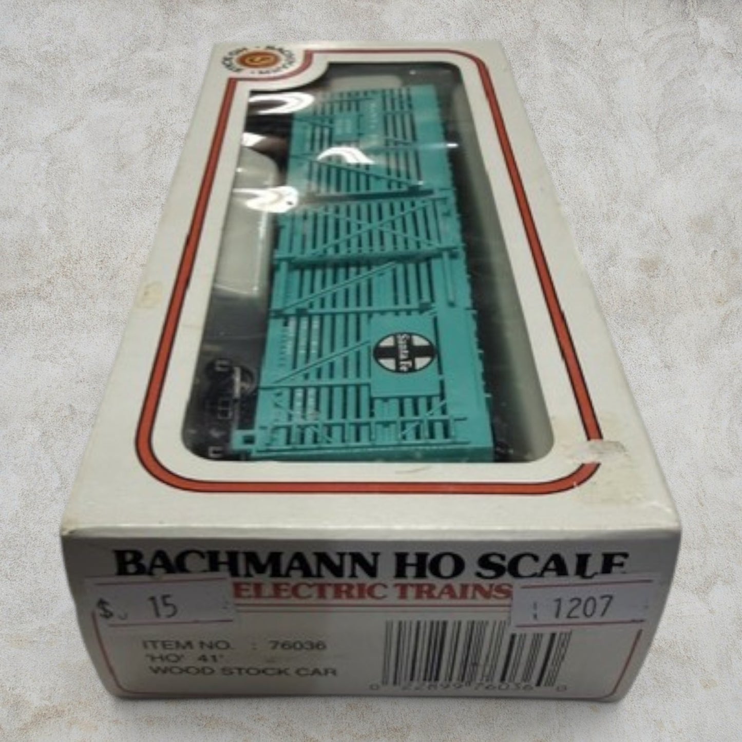 #1207 Bachmann HO Scale Santa Fe 40' Wood Stock Car – ATSF #94135 – Item #76030 – Ready-to-Run