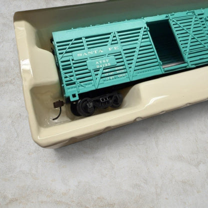 #1207 Bachmann HO Scale Santa Fe 40' Wood Stock Car – ATSF #94135 – Item #76030 – Ready-to-Run