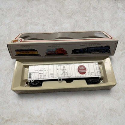 #1217 Bachmann HO Scale Swift Premium 51' Steel Refrigerator Car – Swift Refrigerator Line SRLX #4244 – Item #76036