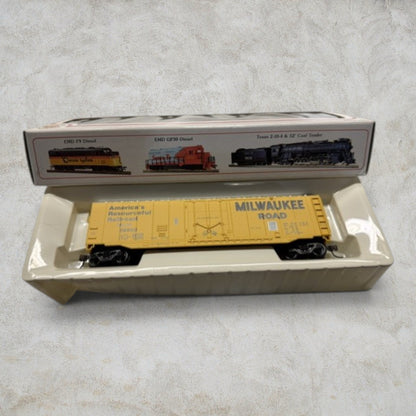 #1214 Bachmann HO Scale Milwaukee Road 51' Box Car – MILW #56500 – Item #76036 – Ready-to-Run with Original Box