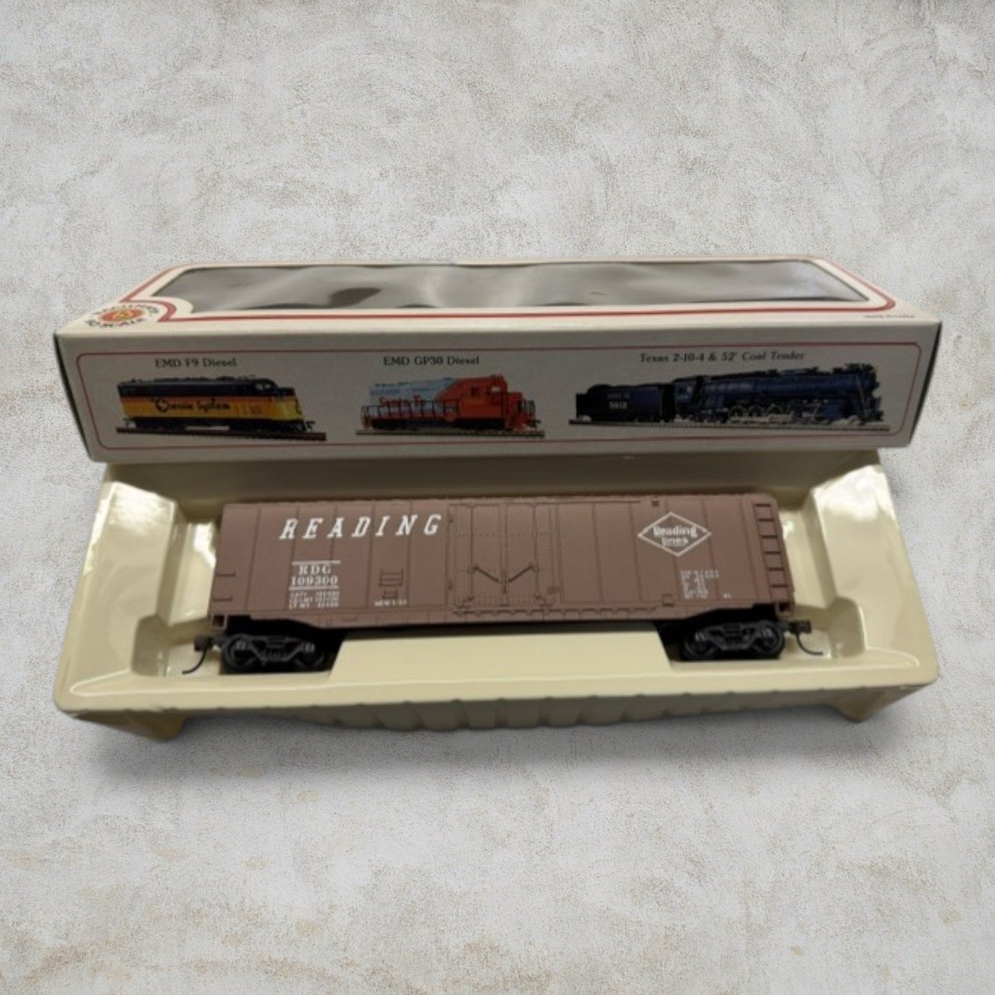 #1216 Bachmann HO Scale Reading Lines 51' Box Car – RDG #109300 – Item #76036 – Ready-to-Run with Original Box