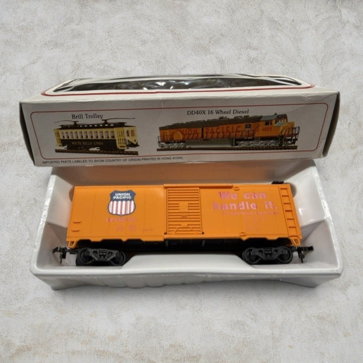 #1132 Bachmann HO Scale Union Pacific 41' Steel Box Car #43-1000-01 – "We Can Handle It" – UP #196178