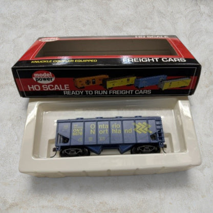#1117 Model Power HO Scale Ontario Northland 36' 2-Bay Covered Hopper #98082 – ONT 6078 – Knuckle Couplers
