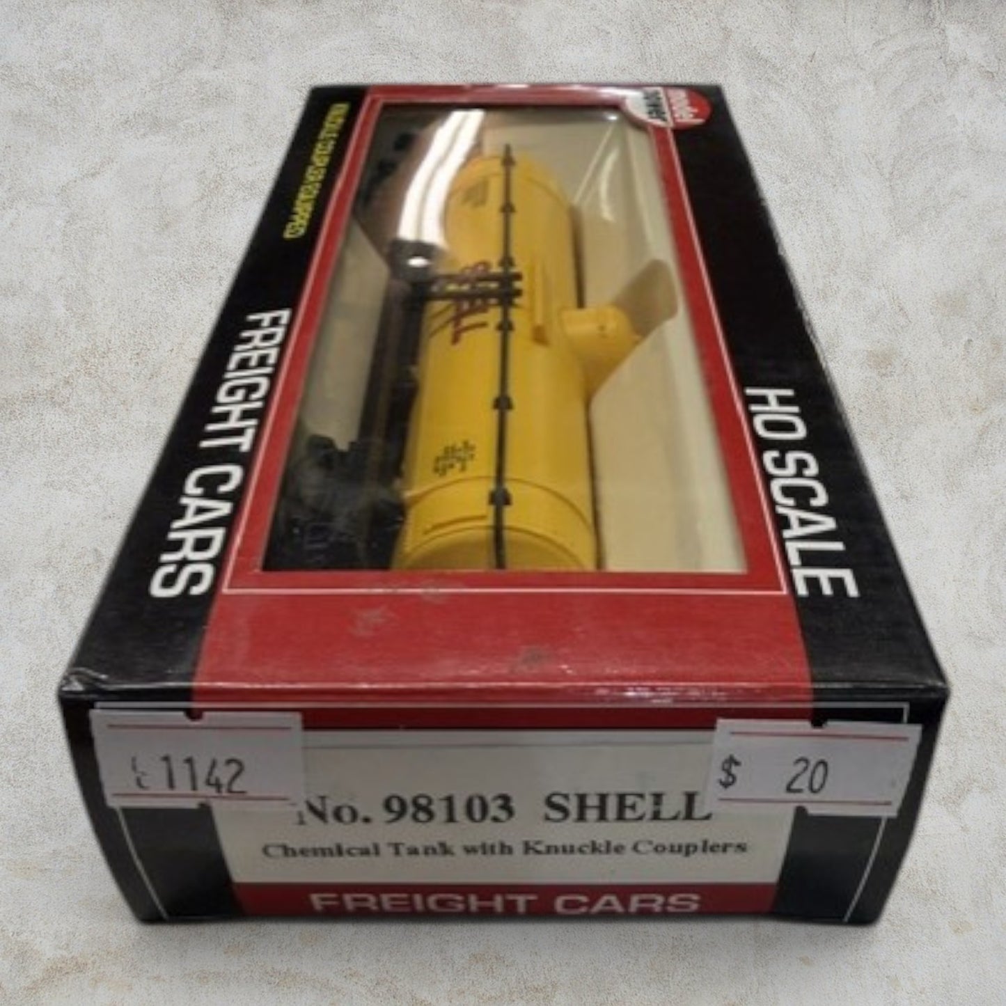 #1142 Model Power HO Scale Shell Chemical Tank Car #98103 – Knuckle Couplers