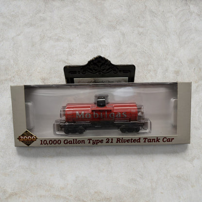 #1125 Proto 2000 HO Scale Mobilgas 10,000 Gallon Type 21 Riveted Tank Car #23174 – SVX #30111