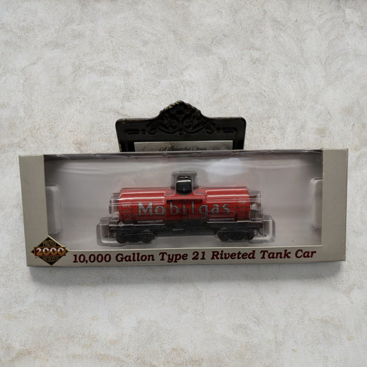 #1125 Proto 2000 HO Scale Mobilgas 10,000 Gallon Type 21 Riveted Tank Car #23174 – SVX #30111
