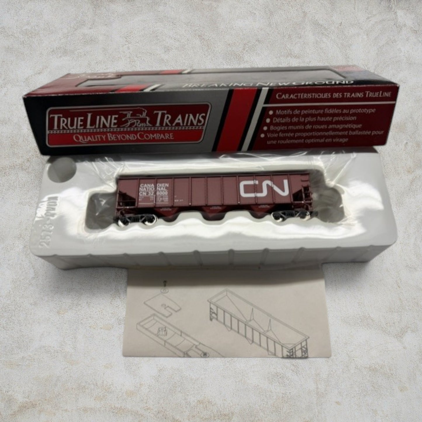 #1122 True Line Trains HO Scale Canadian National 70-Ton 9-Panel Hopper #TLT20001 – CN #328000 – Ready-to-Run